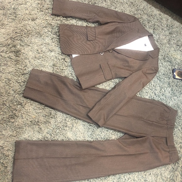 Elegant perfect condition full sets !! - Picture 3 of 8